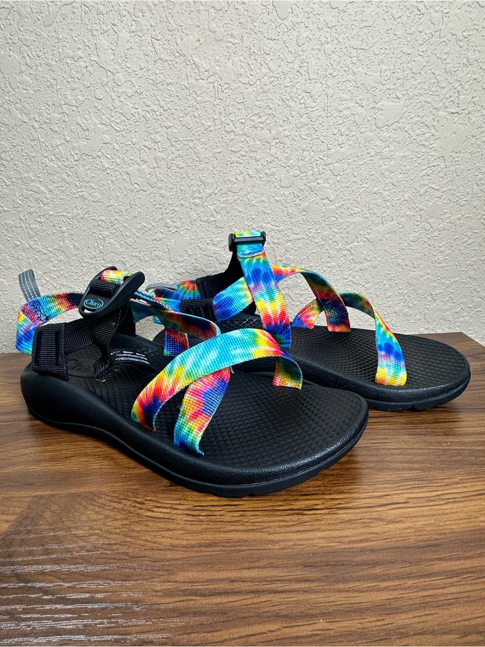 Chaco Kids' Z/1 EcoTread Sandals Vibrant Rainbow Tie-Dye Hiking Red Blue Size 3 - Picture 4 of 11